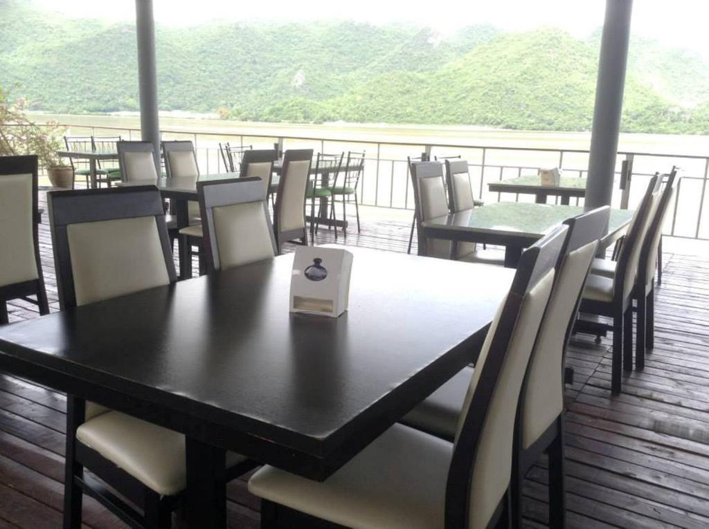 Hotel Kan กาญจนบุรี ภายนอก รูปภาพ