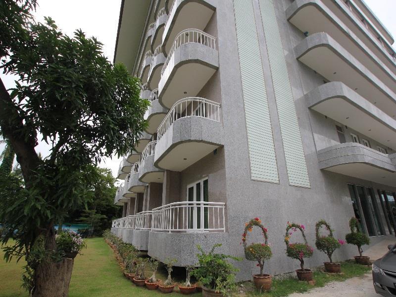 Hotel Kan กาญจนบุรี ภายนอก รูปภาพ