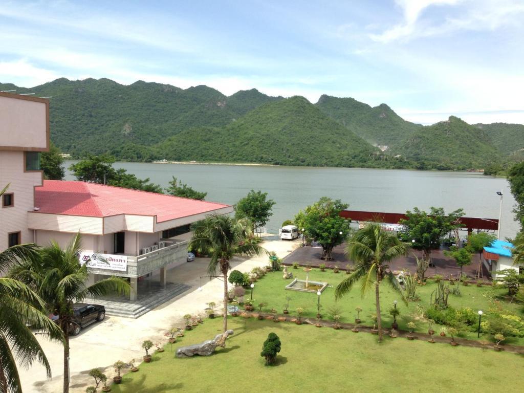 Hotel Kan กาญจนบุรี ภายนอก รูปภาพ