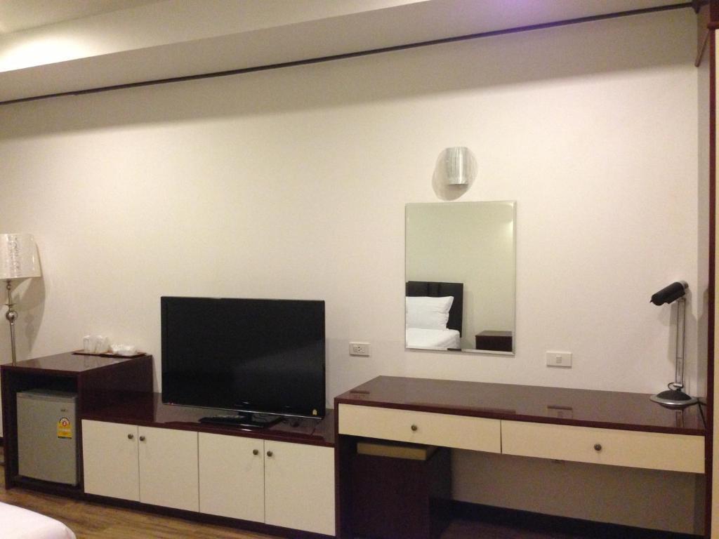 Hotel Kan กาญจนบุรี ภายนอก รูปภาพ